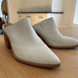 Frye Flynn Cream Leather Mules